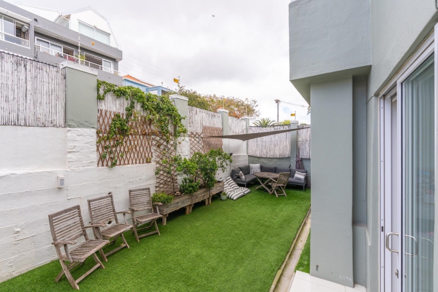 2 Bedroom Property for Sale in Green Point Western Cape